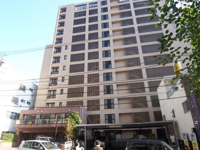 1LDK+S apartment in Atami, Shizuoka - Photo 1