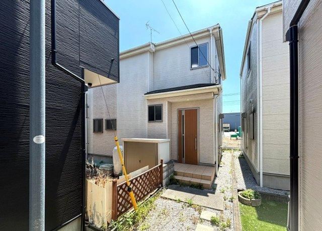 4LDK house in Kasukabe, Saitama - Photo 1