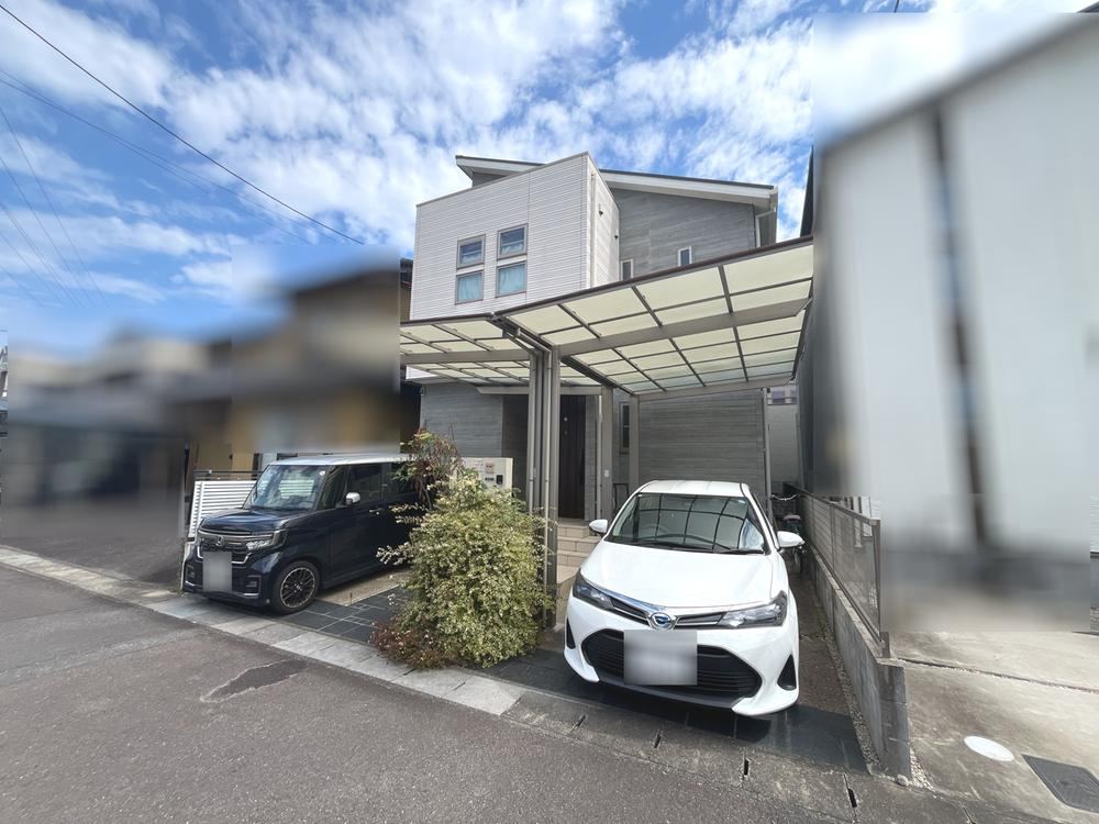 4LDK house in Ichinomiya, Aichi - Photo 1