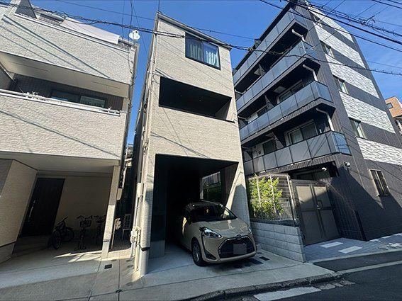2LDK house in Tsurumi Ward, Yokohama, Kanagawa - Photo 1
