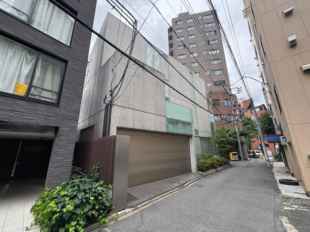 5LLDDKK+S house in Shinjuku Ward, Tokyo - Photo 1