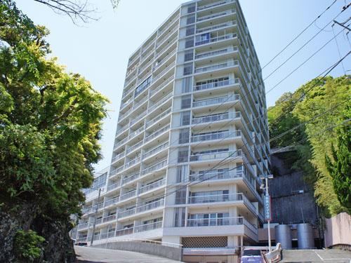 1LDK apartment in Atami, Shizuoka - Photo 1