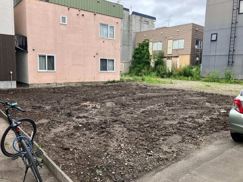 124 m² land in Kita Ward, Sapporo, Hokkaido - Photo 1