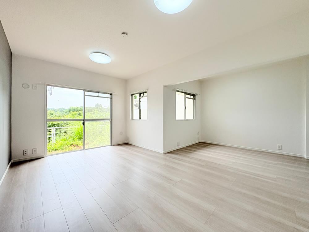 4LDK apartment in Hachioji, Tokyo - Photo 1