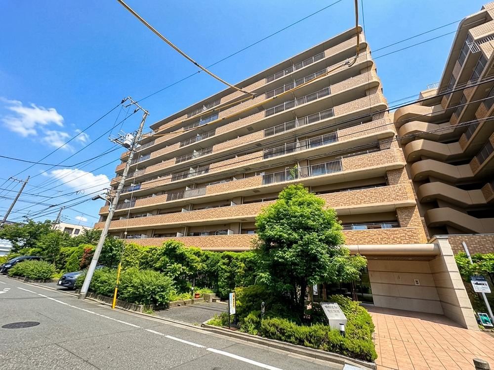 3LDK apartment in Katsushika Ward, Tokyo - Photo 1