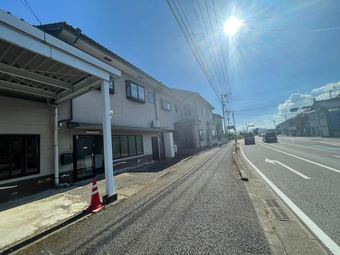 7LLDDKK house in Kishima District
