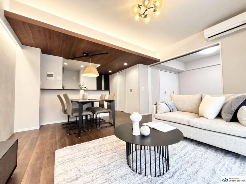 2LDK+S apartment in Nakano Ward, Tokyo - Photo 1
