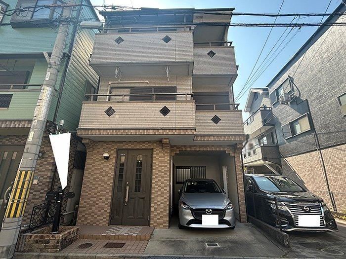 4LDK house in Higashiosaka, Osaka - Photo 1