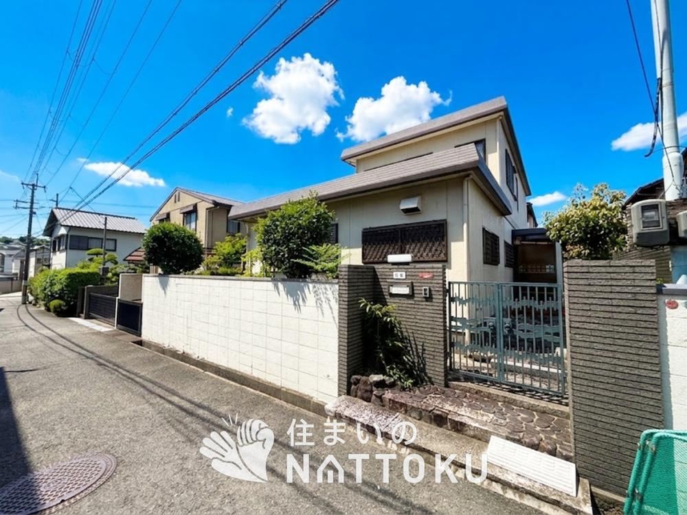 5LDK house in Hirakata, Osaka - Photo 1