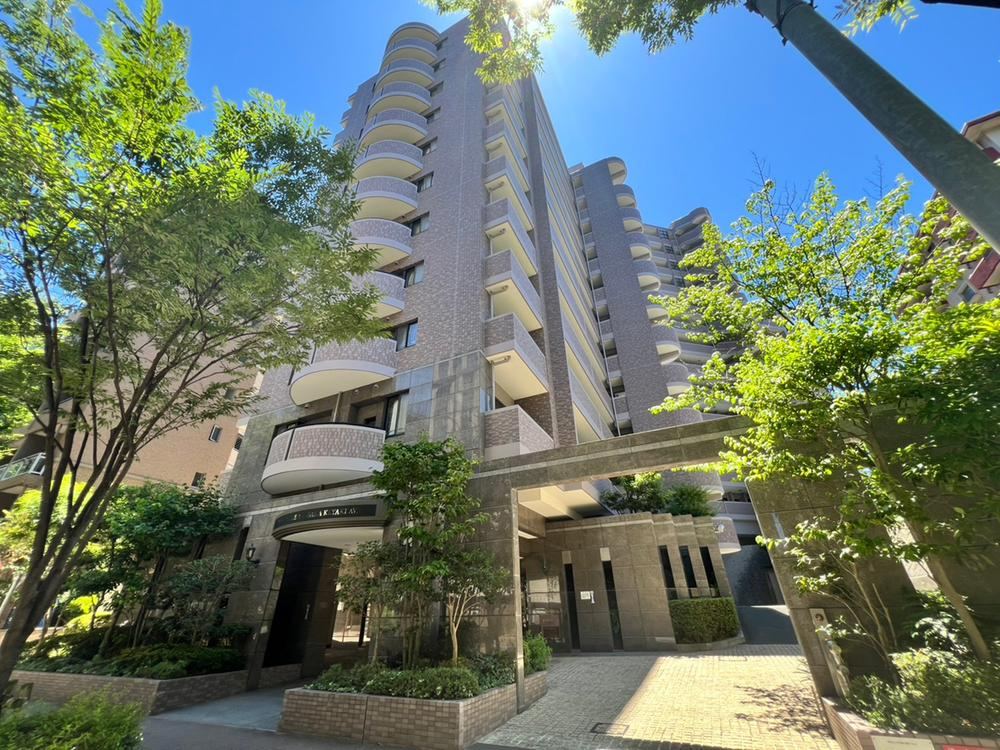 3LDK apartment in Chuo Ward, Fukuoka - Photo 1