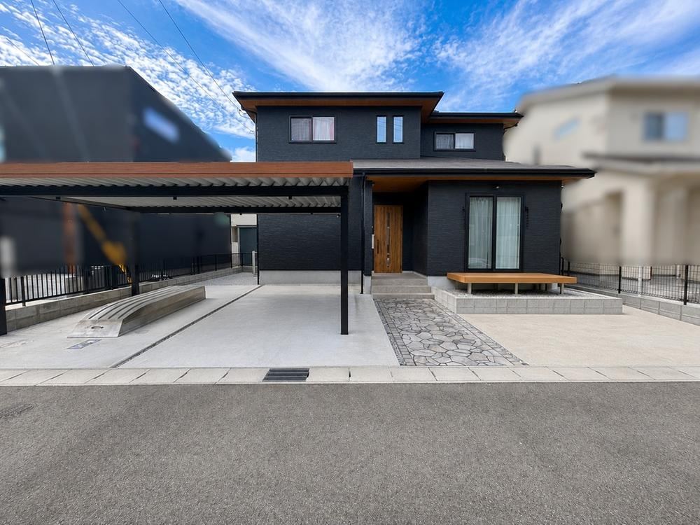 4LDK house in Yokkaichi, Mie - Photo 1