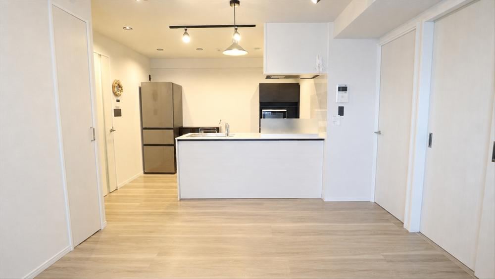 2LDK apartment in Shinjuku Ward, Tokyo - Photo 1