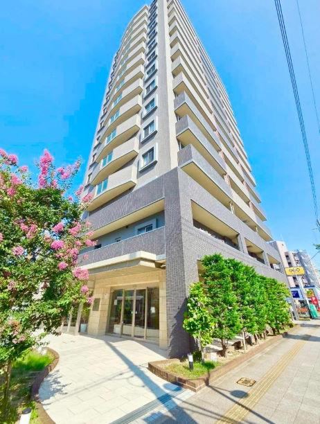 3LDK apartment in Kadoma, Osaka - Photo 1