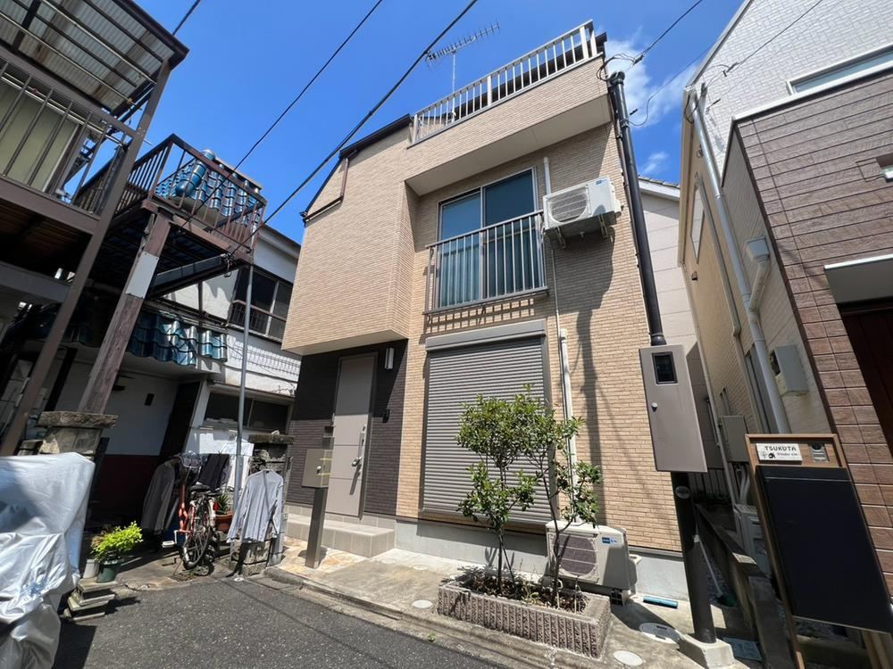 2LDK house in Adachi Ward, Tokyo - Photo 1
