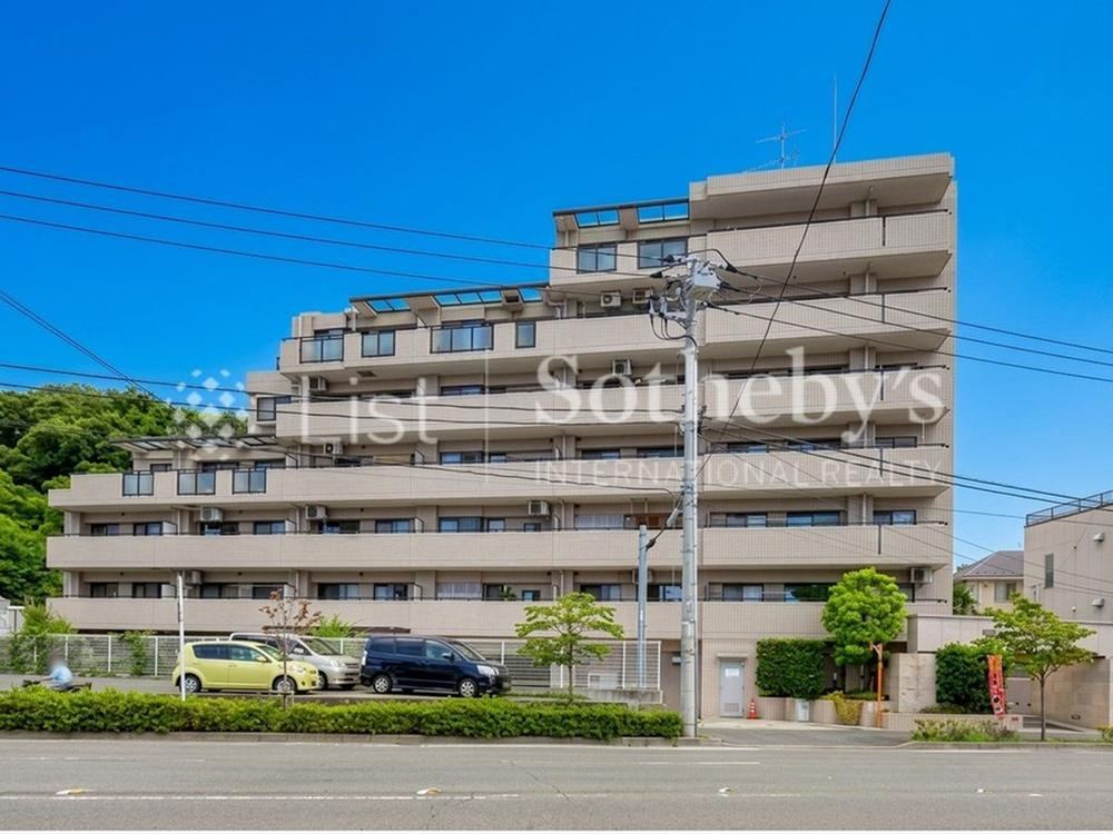 3LDK apartment in Isogo Ward, Yokohama, Kanagawa - Photo 1