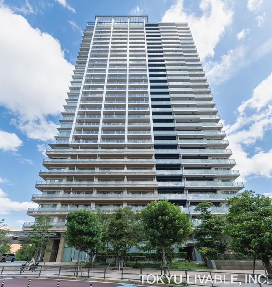 2LDK apartment in Koto Ward, Tokyo - Photo 1