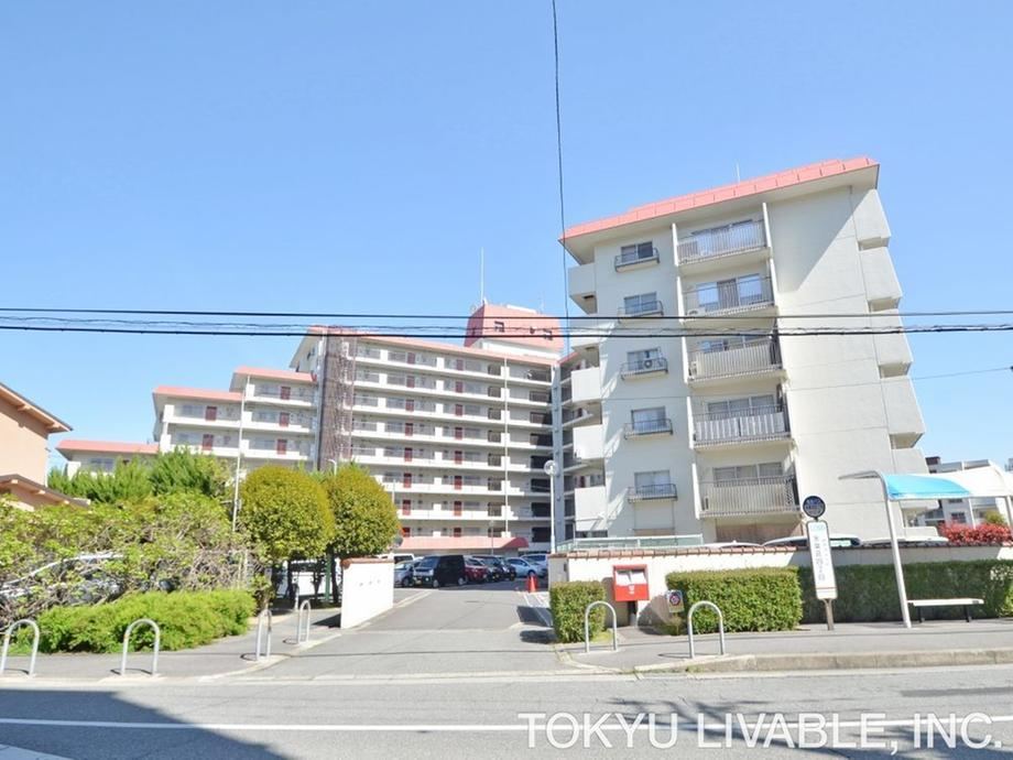 2LDK+S apartment in Toyonaka, Osaka - Photo 1