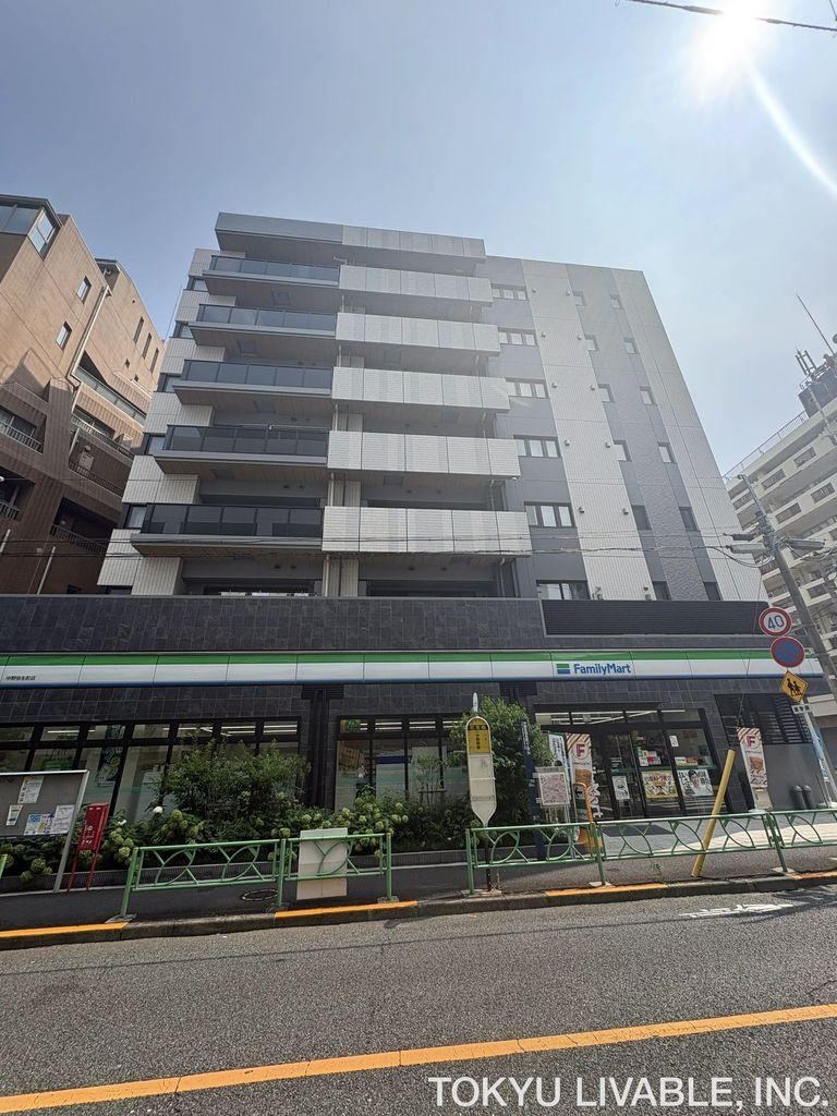 1LDK apartment in Nakano Ward, Tokyo - Photo 1