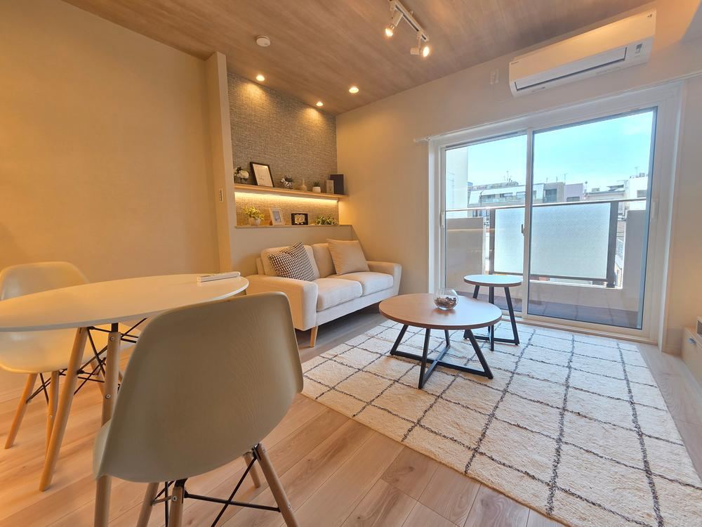 3LDK apartment in Minato Ward, Tokyo - Photo 1