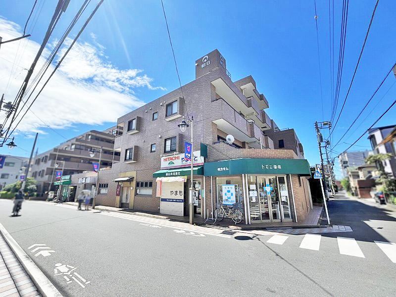 3LDK apartment in Koganei, Tokyo - Photo 1
