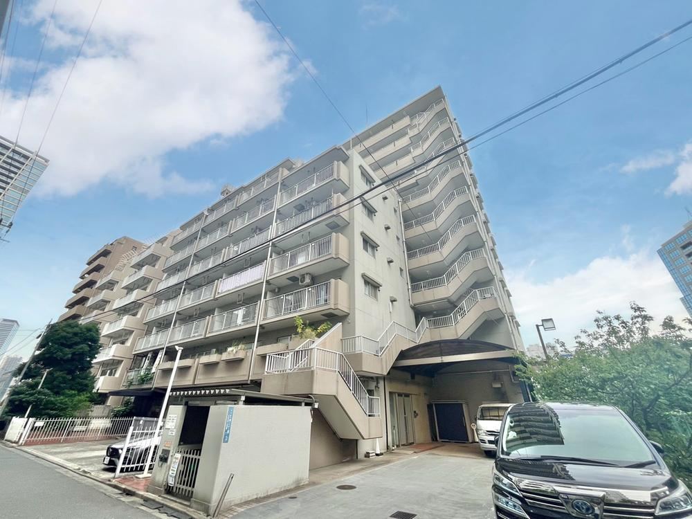 1LDK apartment in Minato Ward, Tokyo - Photo 1