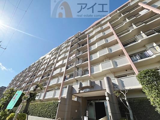 2LDK+S apartment in Matsudo, Chiba - Photo 1