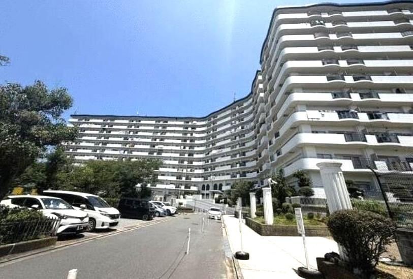 3LDK apartment in Izumi, Osaka - Photo 1