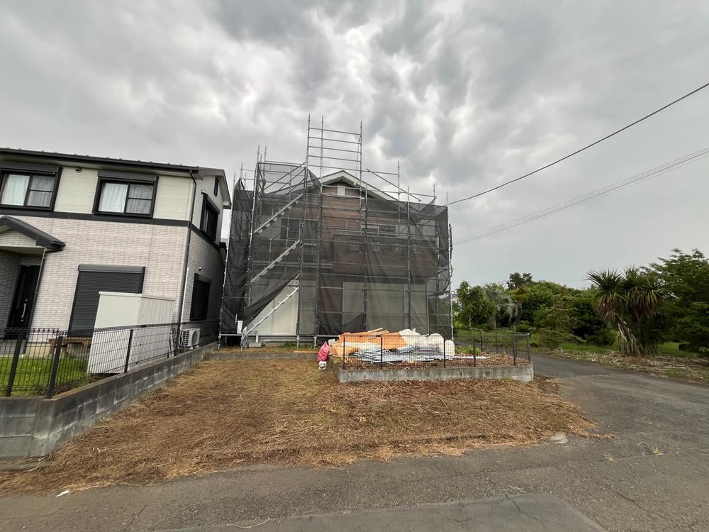 4LDK house in Fujisawa, Kanagawa - Photo 1
