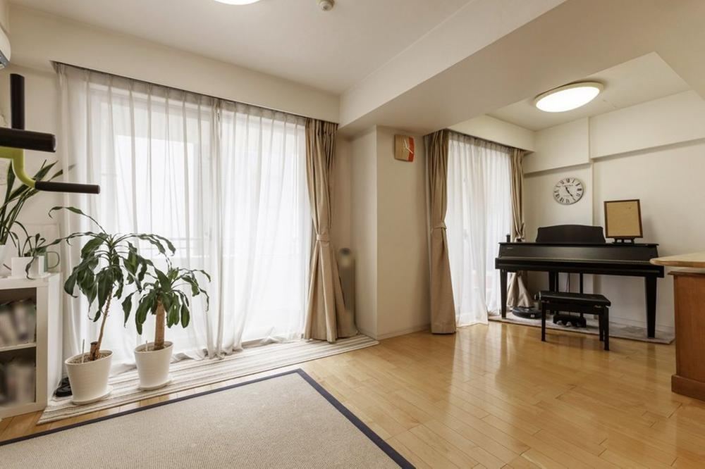 2LDK+S apartment in Machida, Tokyo - Photo 1