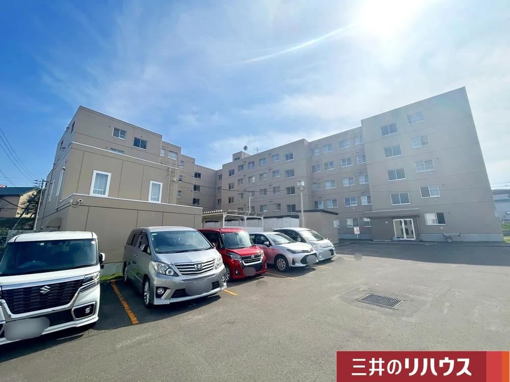 3LDK apartment in Teine Ward, Sapporo, Hokkaido - Photo 1