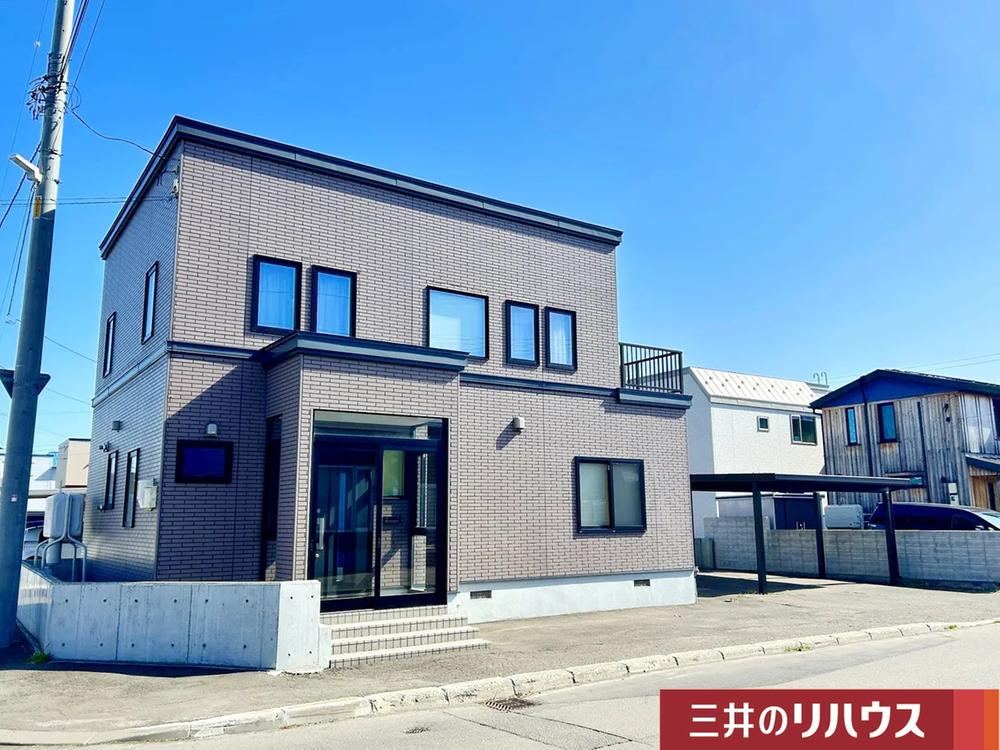 4LDK house in Kita Ward, Sapporo, Hokkaido - Photo 1