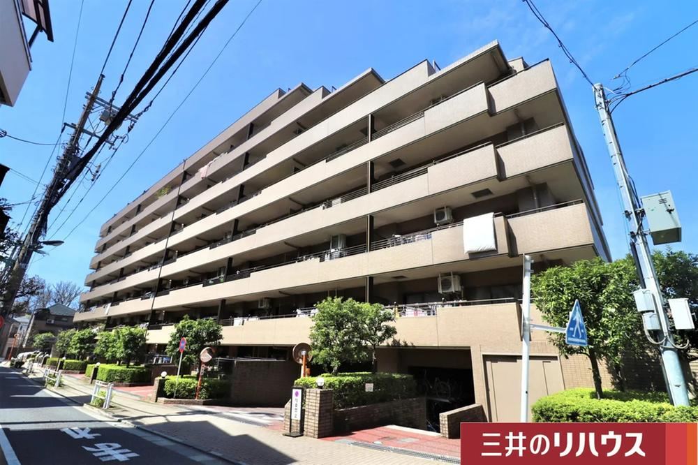 3LDK apartment in Itabashi Ward, Tokyo - Photo 1