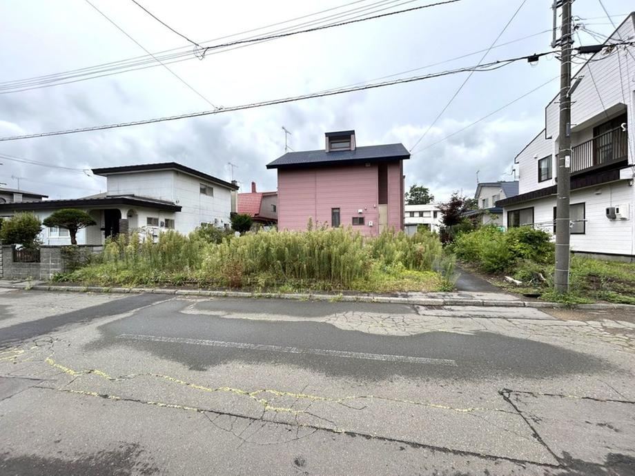 281 m² land in Chitose, Hokkaido - Photo 1