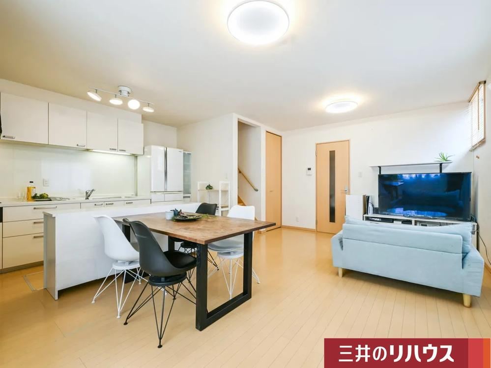 2LDK+S house in Yodogawa Ward, Osaka - Photo 1