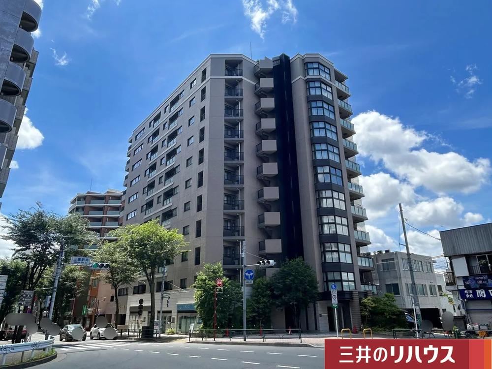 2LDK apartment in Mitaka, Tokyo - Photo 1