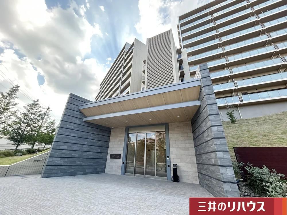 3LDK apartment in Mino, Osaka - Photo 1