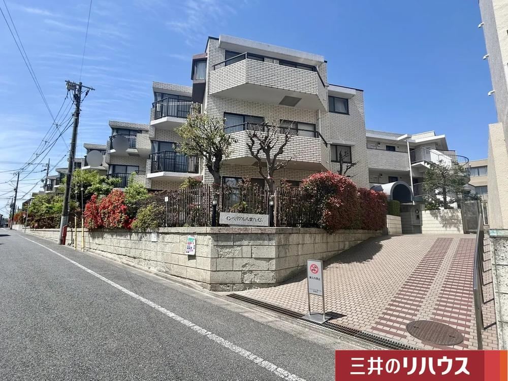3LDK apartment in Meguro Ward, Tokyo - Photo 1