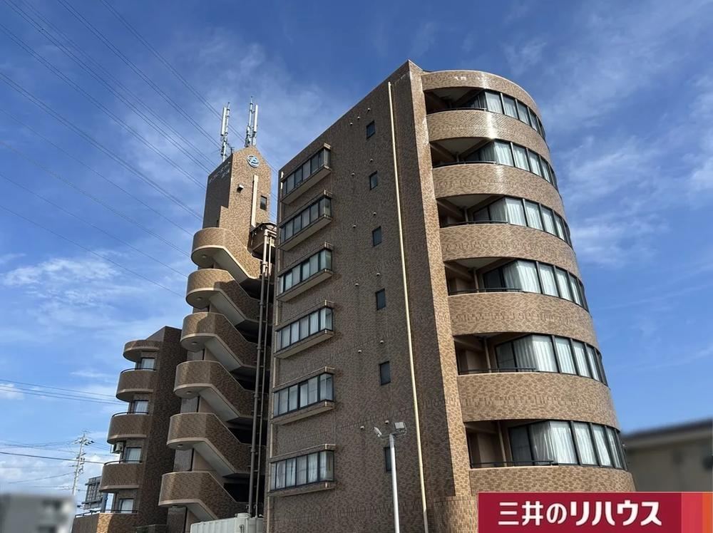 3LDK apartment in Iwakura, Aichi - Photo 1