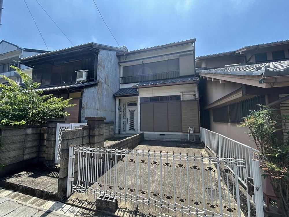 4LDK house in Gifu, Gifu - Photo 1
