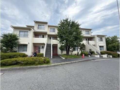 4LDK apartment in Isehara, Kanagawa - Photo 1