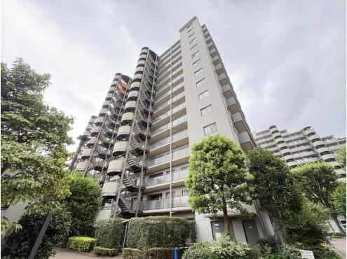 4LDK apartment in Chuo Ward, Saitama - Photo 1