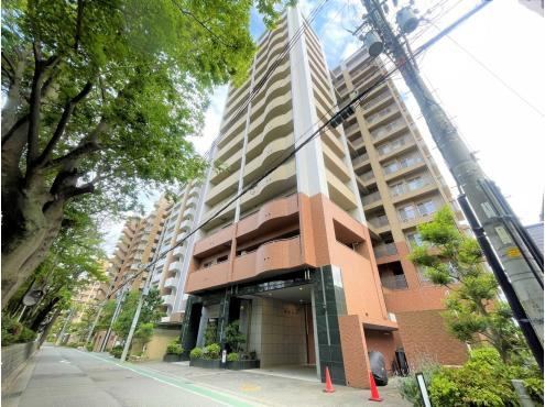 4LDK apartment in Takarazuka, Hyogo - Photo 1