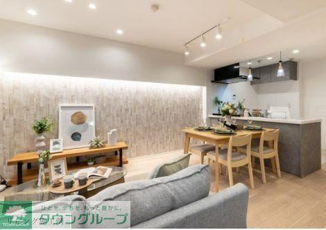 3LDK apartment in Hino, Tokyo - Photo 1