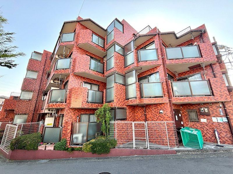 2DK+S apartment in Asahi Ward, Yokohama, Kanagawa - Photo 1
