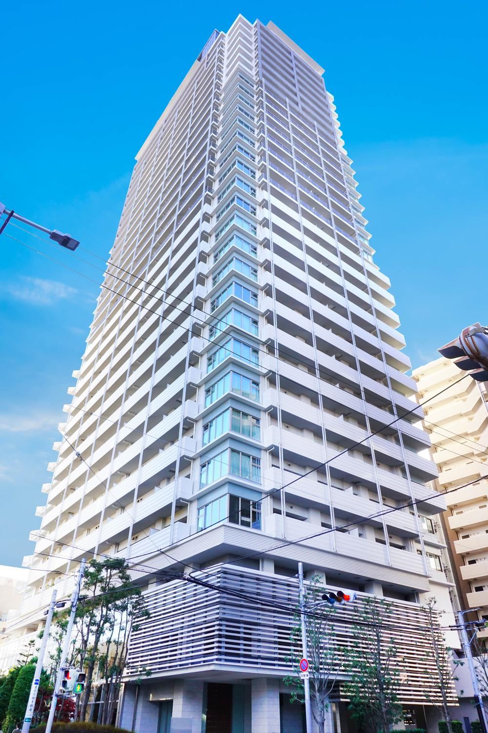 2LDK apartment in Kita Ward, Osaka - Photo 1