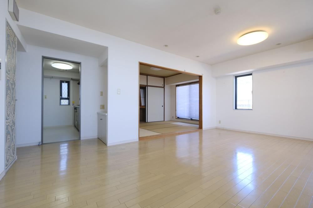 3LDK apartment in Nishi Ward, Hiroshima - Photo 1