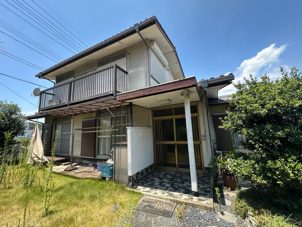 5DK house in Asakuchi, Okayama - Photo 1