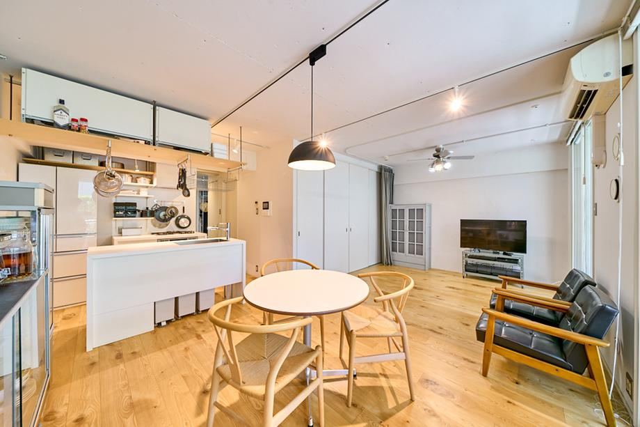 2LDK apartment in Meguro Ward, Tokyo - Photo 1