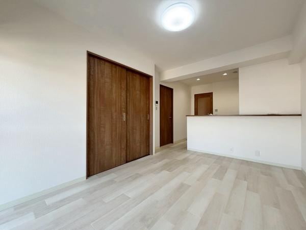 3LDK apartment in Higashiosaka, Osaka - Photo 1