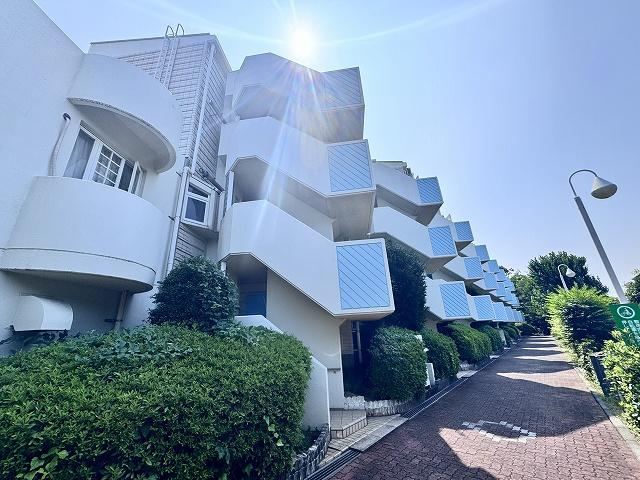 3LDK apartment in Naka Ward, Yokohama, Kanagawa - Photo 1
